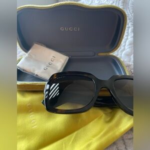 Authentic Gucci Women’s Sunglasses Square Havana blue sparkle & red stripe logo